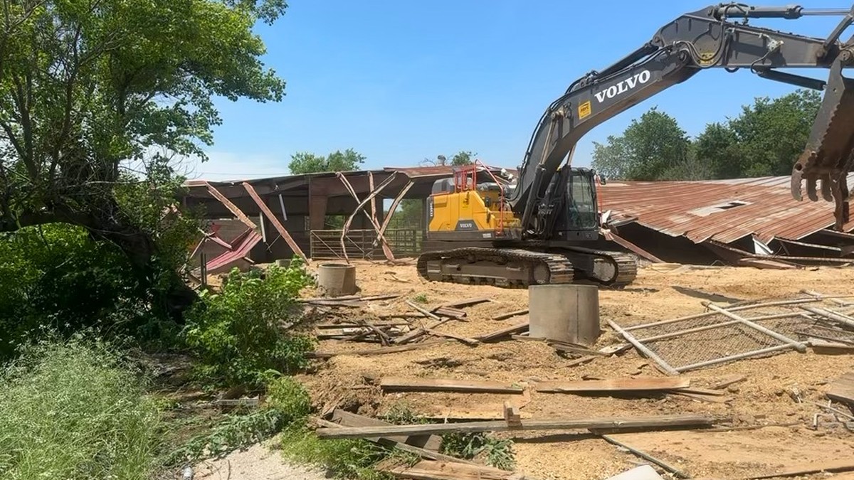 Under One Roof Home and Commercial Services Now Offers Demolition in Farmers Branch and Dallas