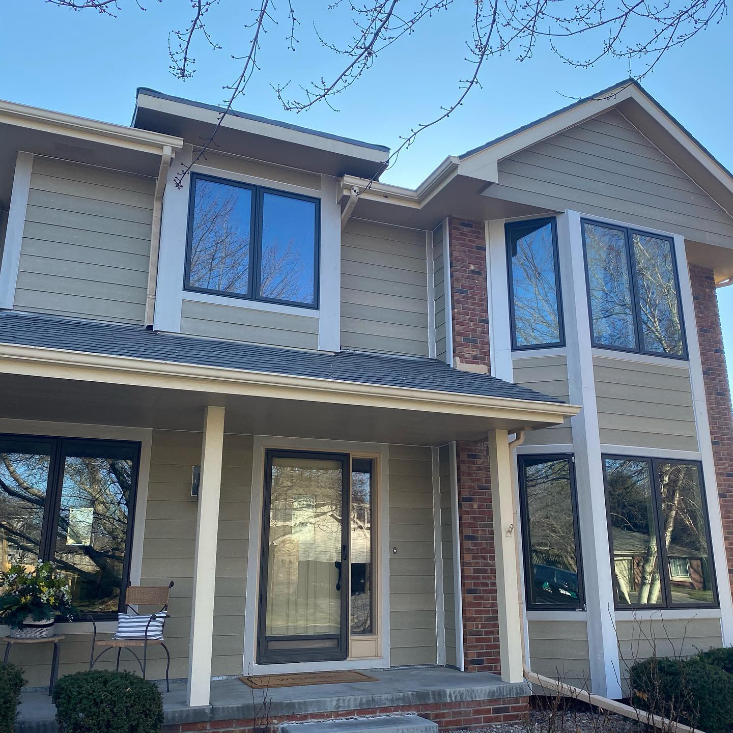 Carp’s Complete Exteriors Explains Why Omaha Homeowners Should Avoid Window Inserts and Retrofits