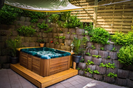 Hot Tub Repair Man Offers FREE Hot Tub Guide