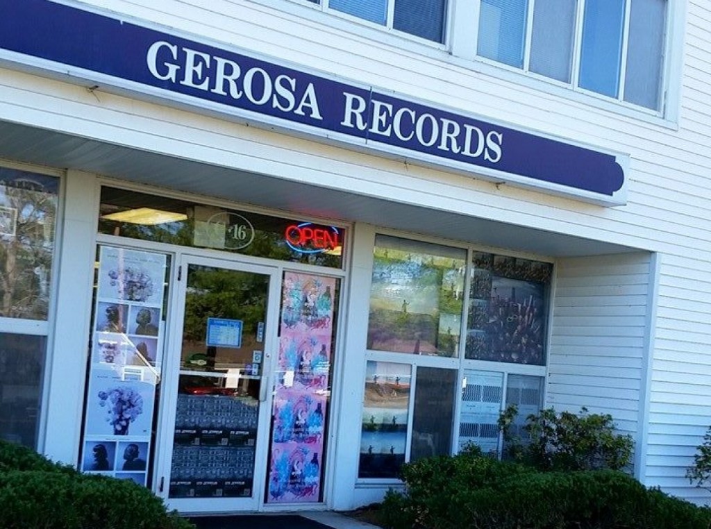 Brookfield's Gerosa Records Celebrates 30 Years