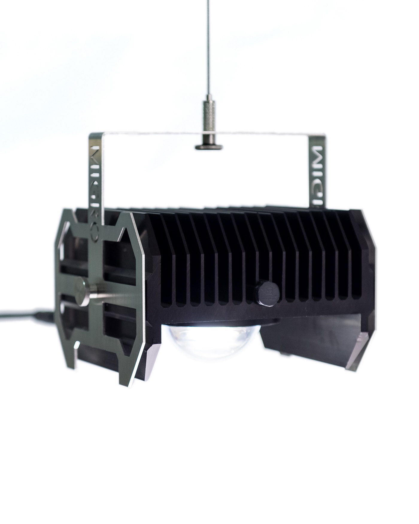 Brand new LED grow light for the home grower (MIGRO)