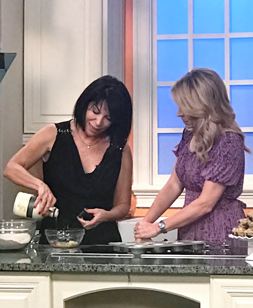 Carol Kicinski shares an easy summer recipe for Lemon Blackberry Eton Mess on Daytime TV