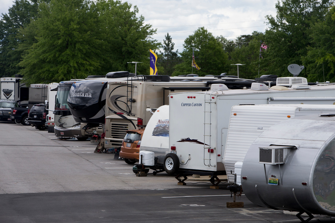Hoover Met Complex Opens Its Modern RV Park For Residents Evacuating Hurricane Irma & Harvey