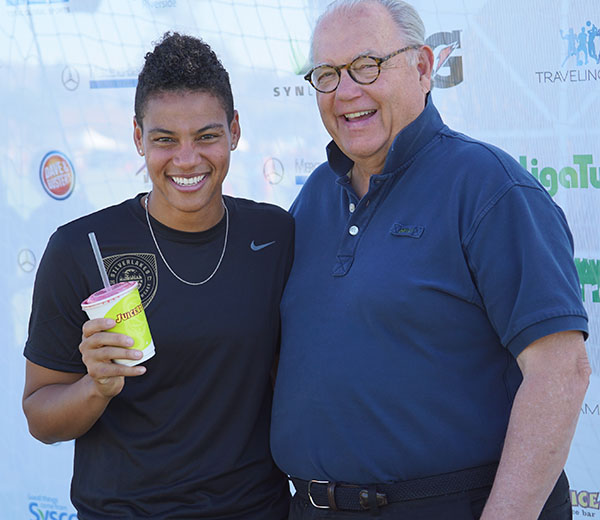 Professional Goalkeeper of the Year Makes Appearance at College Showcase at SilverLakes
