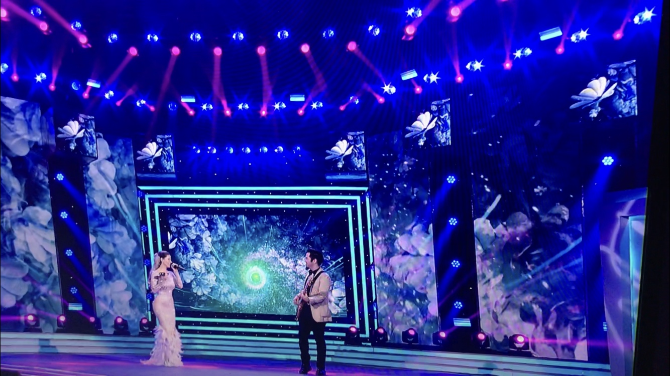 B1 Band performed Molihua as special guest for CCTV