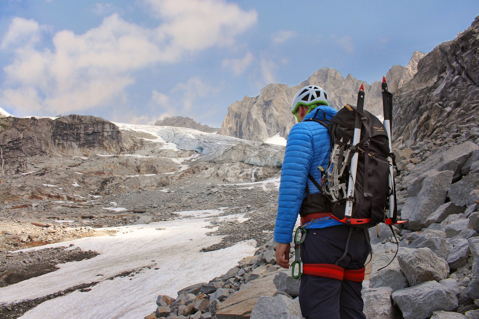 The new ASCENTEC ONE - NEUALP's first Alpine Performance Jacket