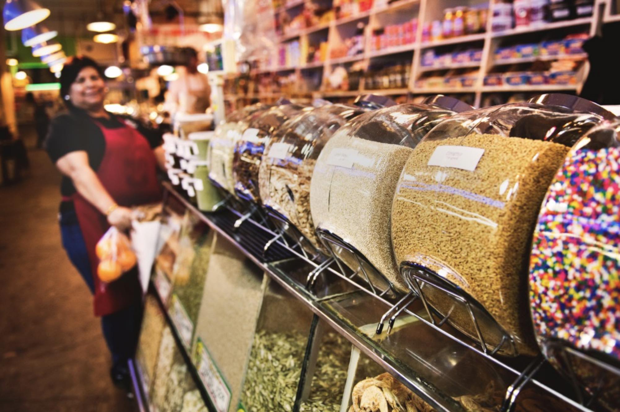 Darren Pratley & Associates Urges Brick-and-Mortar Retailers to Trust Their Customers More if They Want to Beat Online Competition