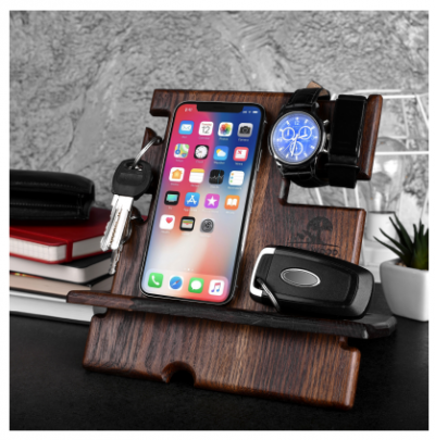 KrollWood Points to Remarkably Useful Wooden Phone Stand as an Ideal Christmas Gift for Boyfriend