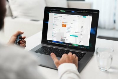 Partnership between Hardbacon and Fintel Connect to help Canadians better choose their next credit card