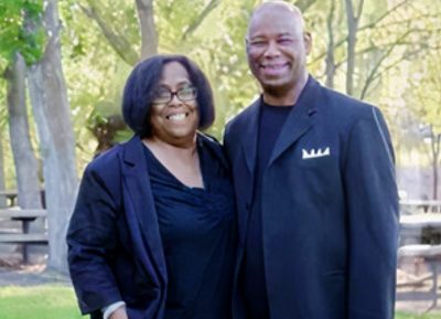 Marriage Coaches Carleton And Angela Booker Launch Transformation Brings Revelation: Seven Steps To Infidelity Recovery Success