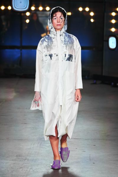 Alternative worlds, AI creating clothing and poetry via QR: Moscow fashion inspired by the future (source: Fashion House Agency)
