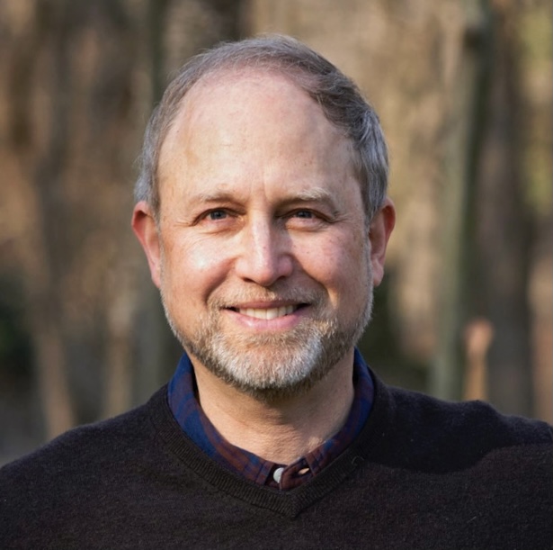 Steven Kemler Promotes “Two Screens For Teachers” Program For Low-Income Schools