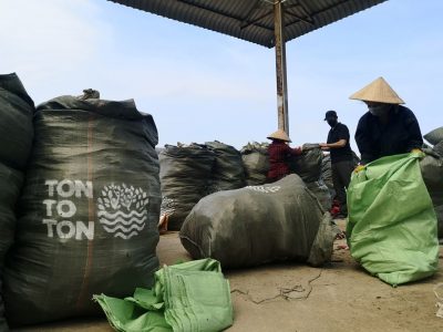 TONTOTON Explains How to Manage Plastic Waste in a Socially Responsible Way