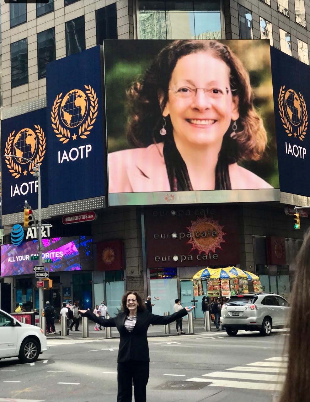 Dr. Susan Littman receives IAOTP's Lifetime Achievement Award