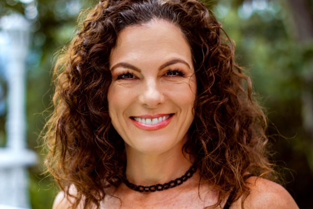 Rebecca Elizabeth Whitman selected as Top Life Coach of the Year by IAOTP