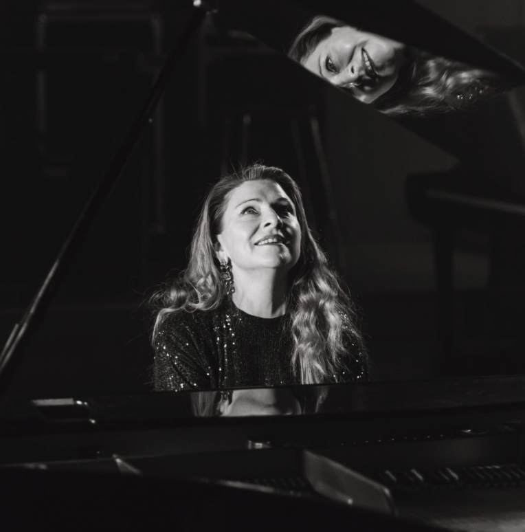 Proud Official Music Video to accompany Sharon Watkins internationally acclaimed pop ballad