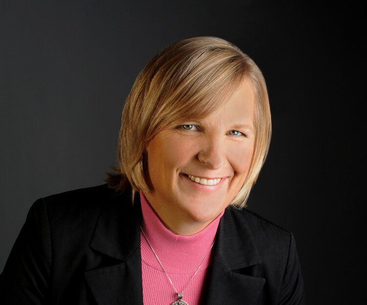 Disadvantages of ‘Not’ staging the properties, shares Tracy Arnett, a 2022 ThreeBestRated® award-winning Real Estate agent from Ottawa