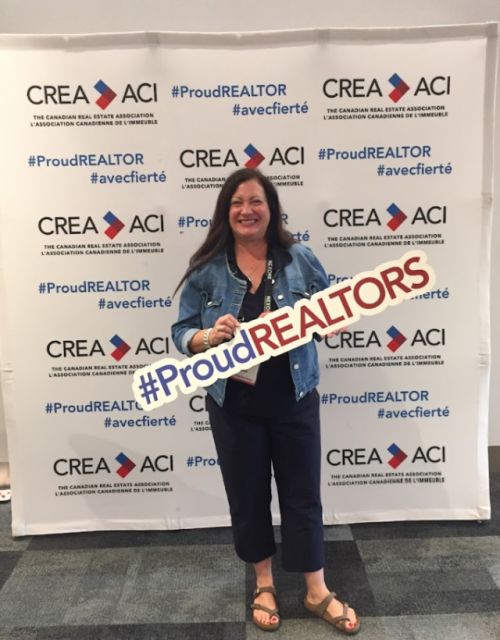 Top Five tips to prepare a home for sale - shared by Kathy Della-Nebbia, a 2022 ThreeBestRated award-winning REALTOR® in Hamilton, Ontario