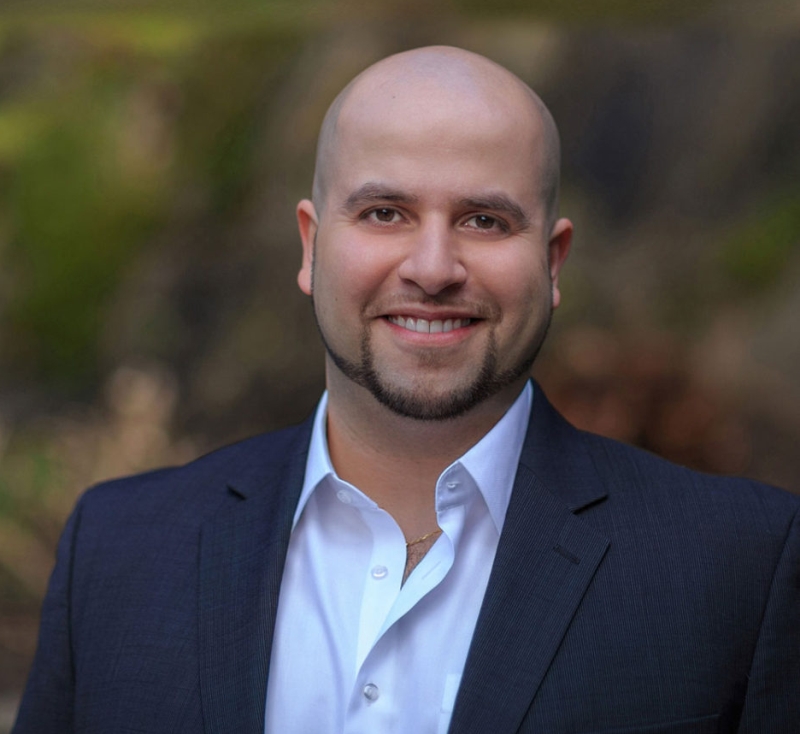 Breaking the common myths about dental implants with Dr. Danial Deheshi, a 2022 ThreeBestRated award-winning dentist in Burnaby
