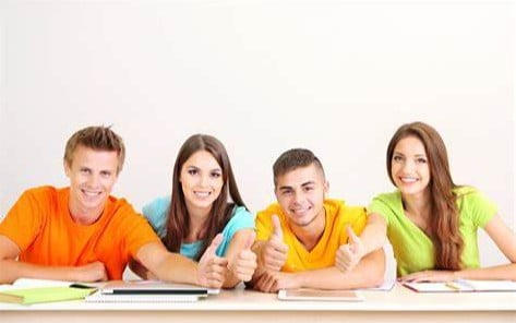 we R students logo