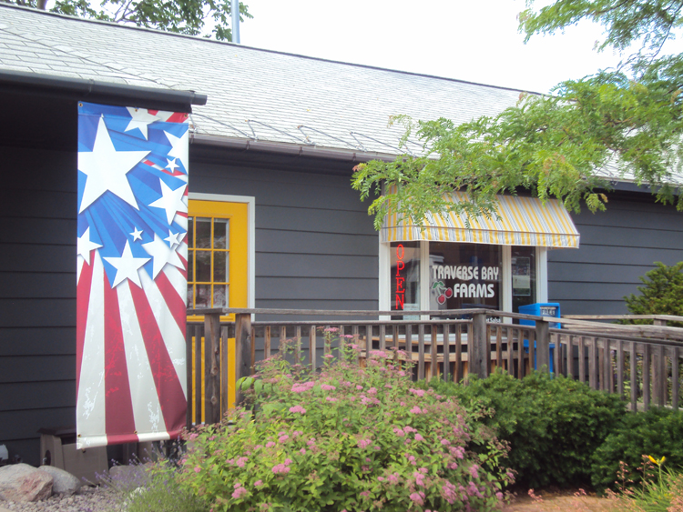 Traverse Bay Farms Announces Summer Hours for their two retail Stores