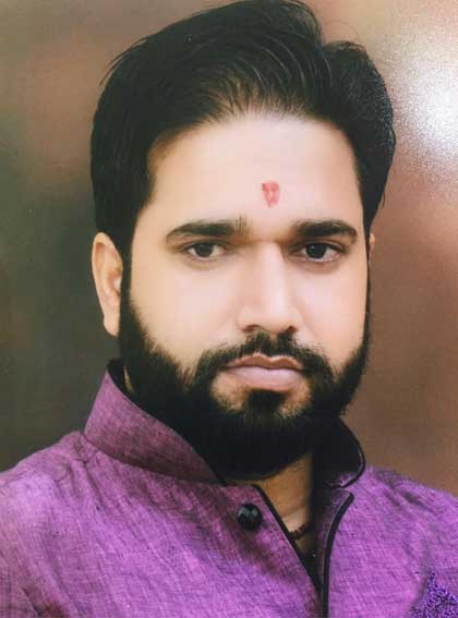Chandigarh's celebrity astrologer, Pandit Karan Sharma, wins the 2022 ThreeBestRated® award for best astrologers