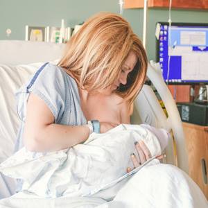 Breastfeeding vs. Bottle Feeding: Intermountain Healthcare Experts Offer Suggestions