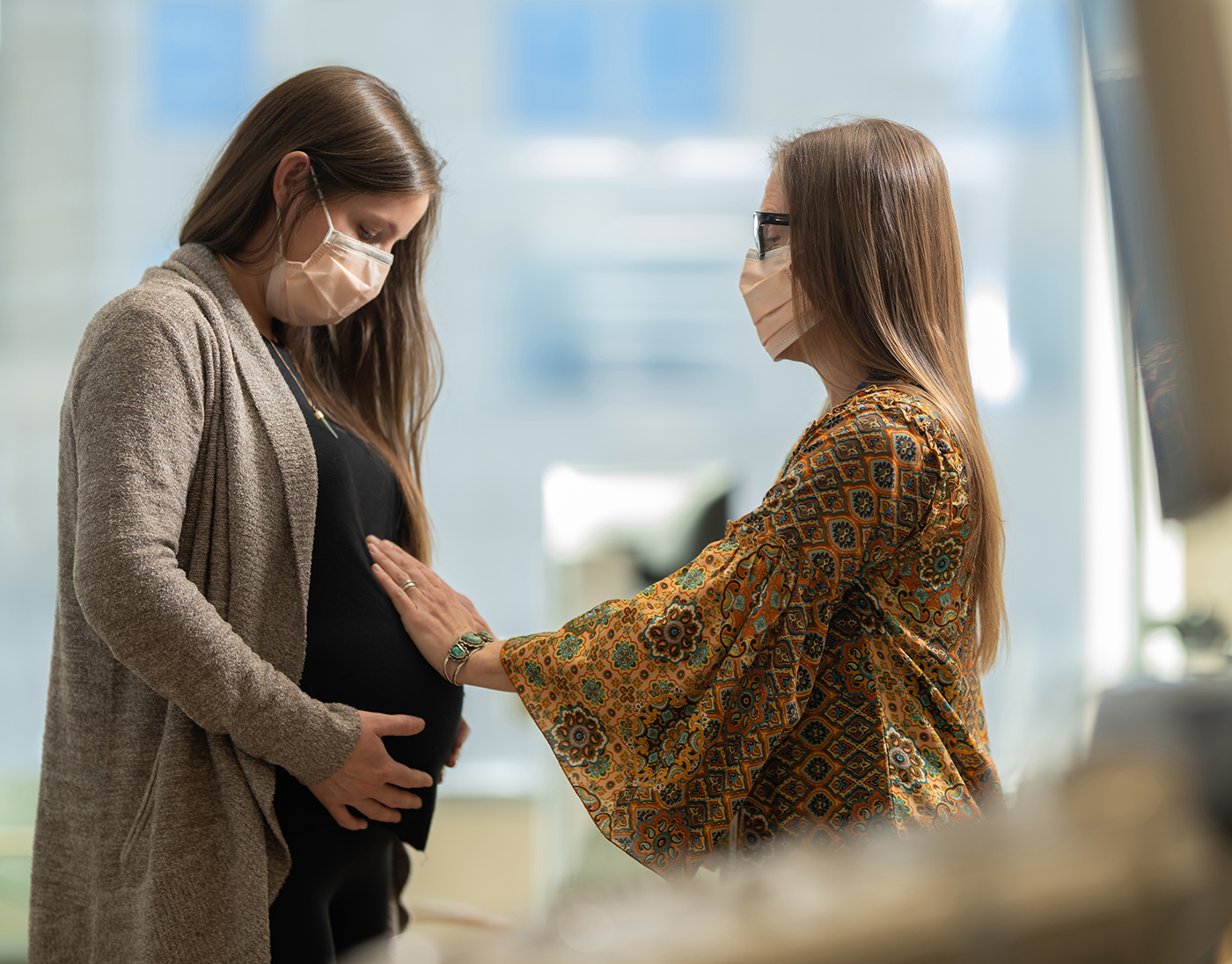 Pregnant Women Urged to Get the COVID Bivalent Booster