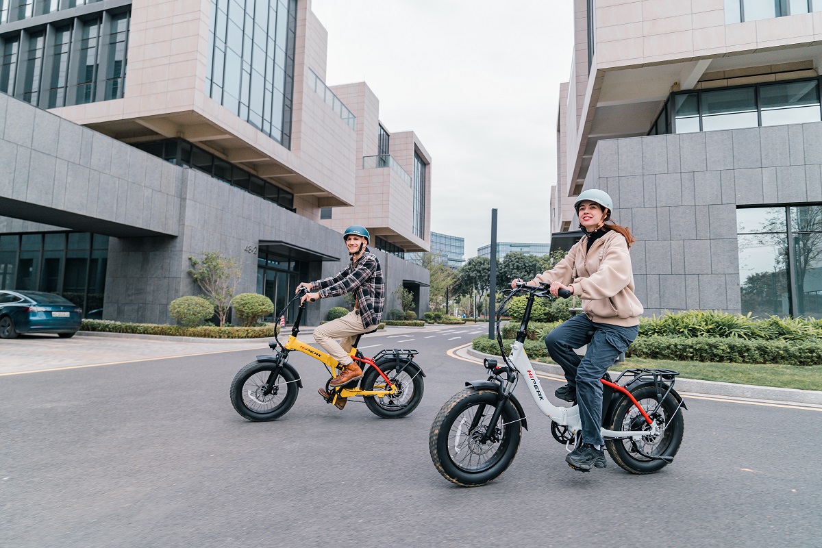 Jordan and Larsa: Spreading the Love of RVing with HiPEAK Folding Electric Bikes