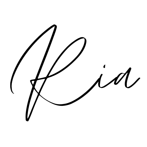 Love Ria logo