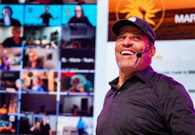 Tony Robbins Lights Up NYC with Ads Announcing "Unleash the Power Within" Event