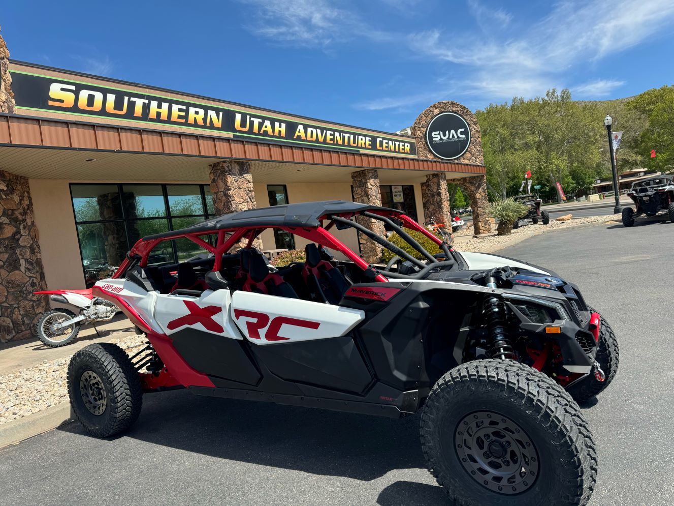 Stay and Play in Southern Utah: Experience Adventure and Luxury with Sand Hollow Vacation Rentals and Southern Utah Adventure Center