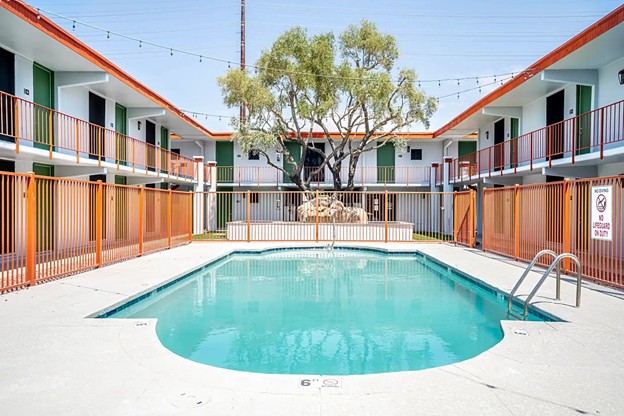 Neighborhood Ventures Secures a 71-Unit Property from Foreclosure Auction in Phoenix’s Prestigious Arcadia Neighborhood