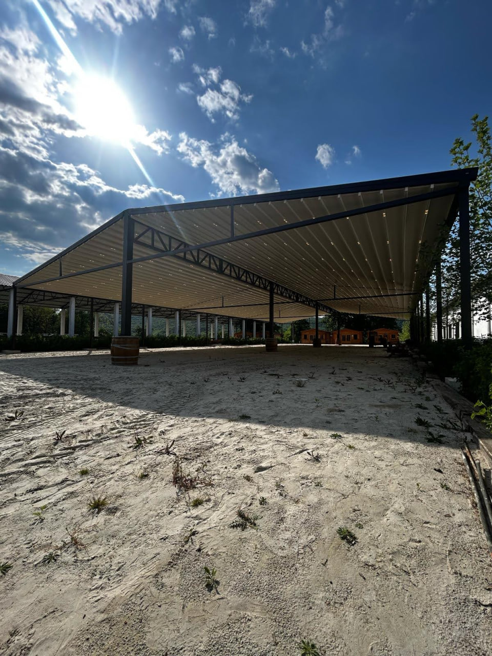 Sun Leader Sets New Record with Romania’s Largest Retractable Pergola