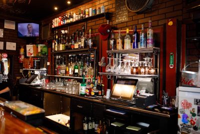 Willie’s Lounge Hosts End-of-Summer Labor Day Industry Night