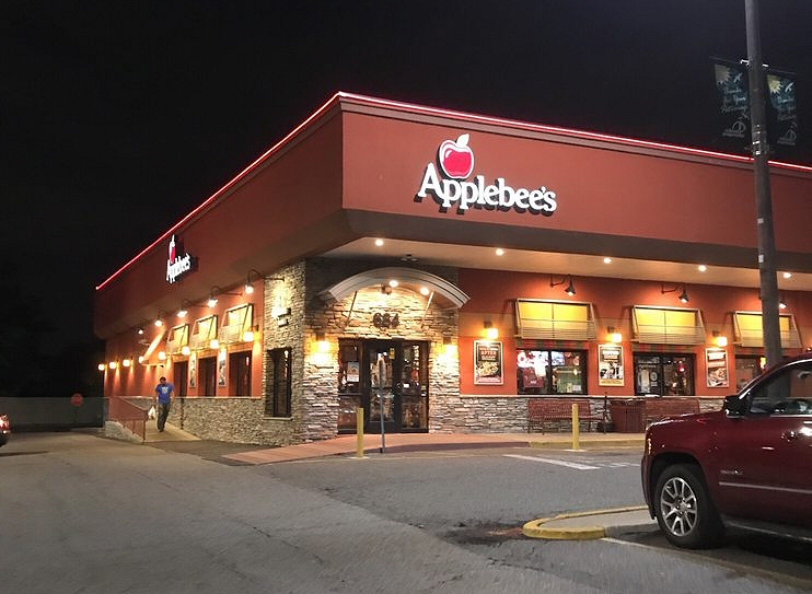 Doherty Enterprises-Owned Applebee’s® in Baldwin, NY Welcomes Guests Back with a Fresh New Look