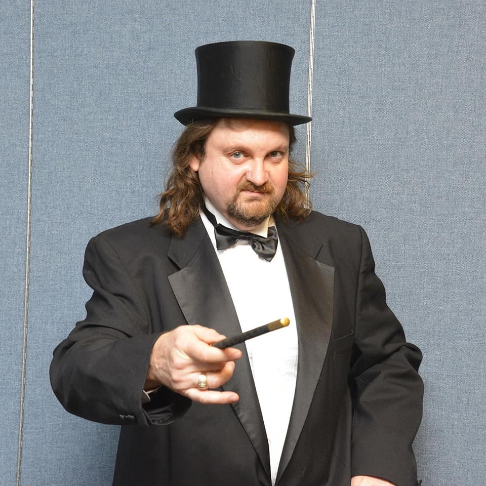 Michigan Schools Energize Students with Doug Dern’s Magic Assembly Programs