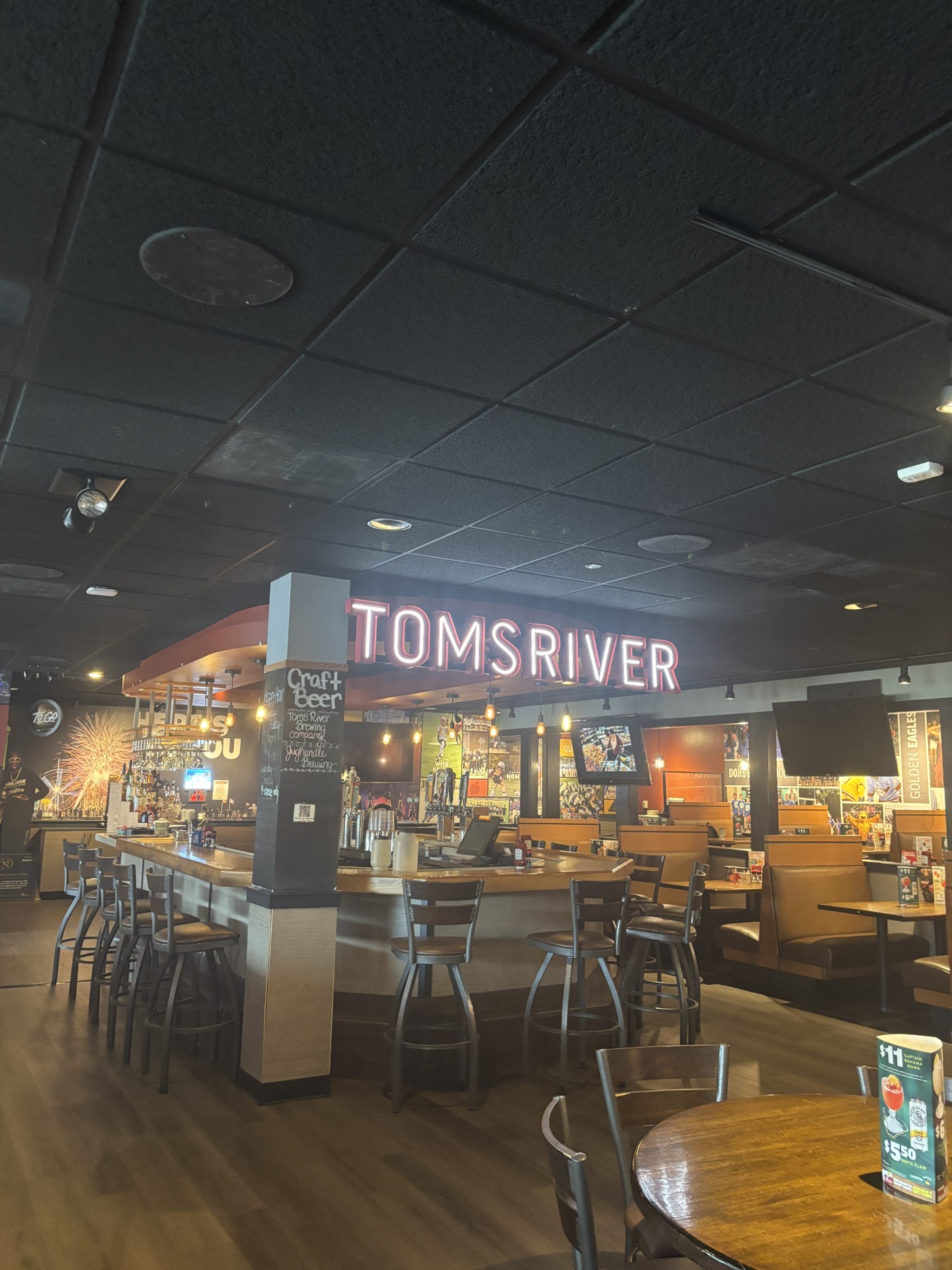 Doherty Enterprises-Owned Applebee’s® in Toms River, NJ Unveils a Fresh New Look