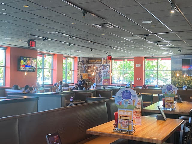 Doherty Enterprises-Owned Gateway Applebee’s® in Brooklyn, NY is Back with a Fresh New Look